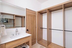 Pueblo Vinícola Parvada by Lumina