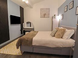 The Cloud Apartment 1