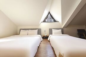 Hotel Gray