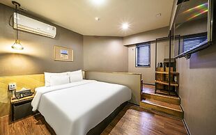 Hotel Gray