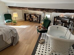 Burlamacchi Villas