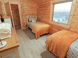 Height End Farm Log Cabin