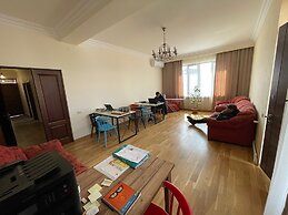 Kenut Hostel