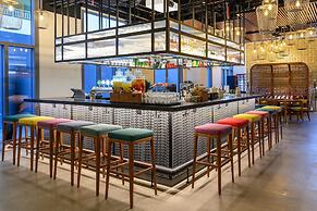 Wink Cantho Centre, Unscripted by Hyatt - 24 Hours stay