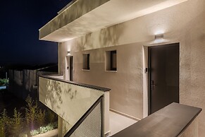 The 8 Suites
