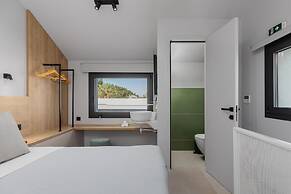 The 8 Suites