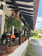 HOTEL CERRITOS PLAZA