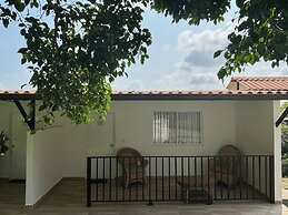 HOTEL CERRITOS PLAZA