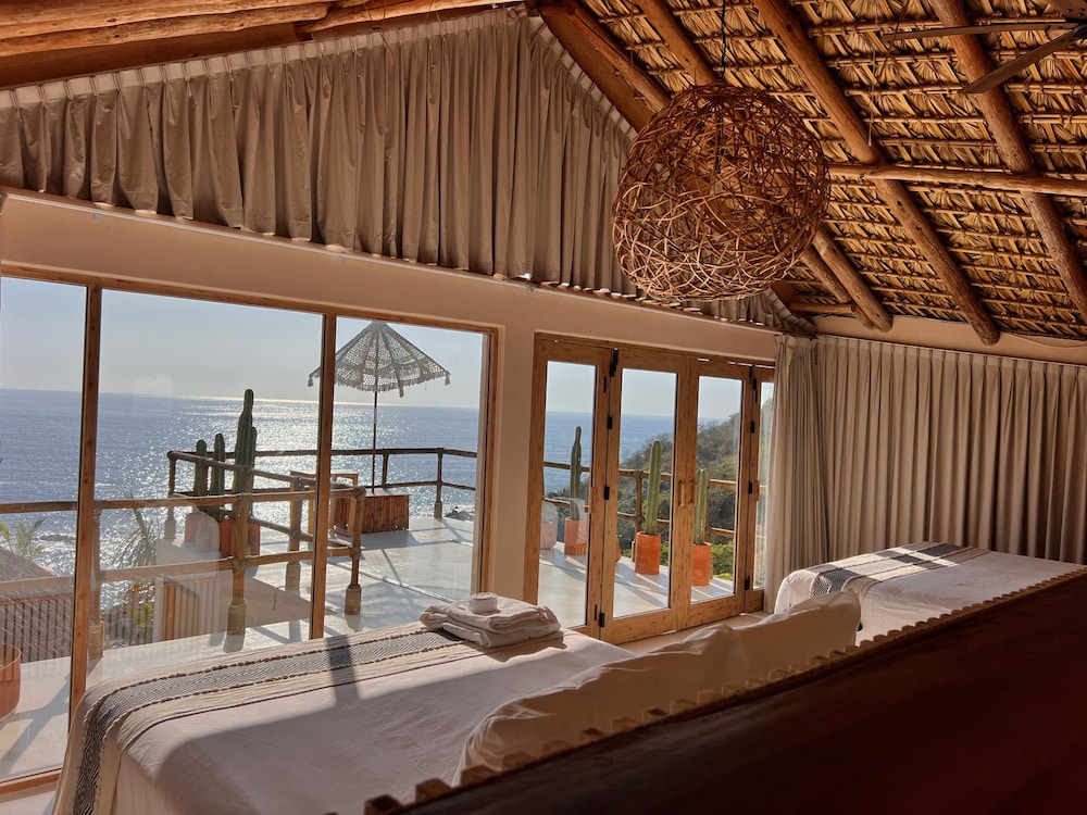 Xeno Hotel Boutique