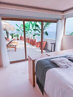 Xeno Hotel Boutique