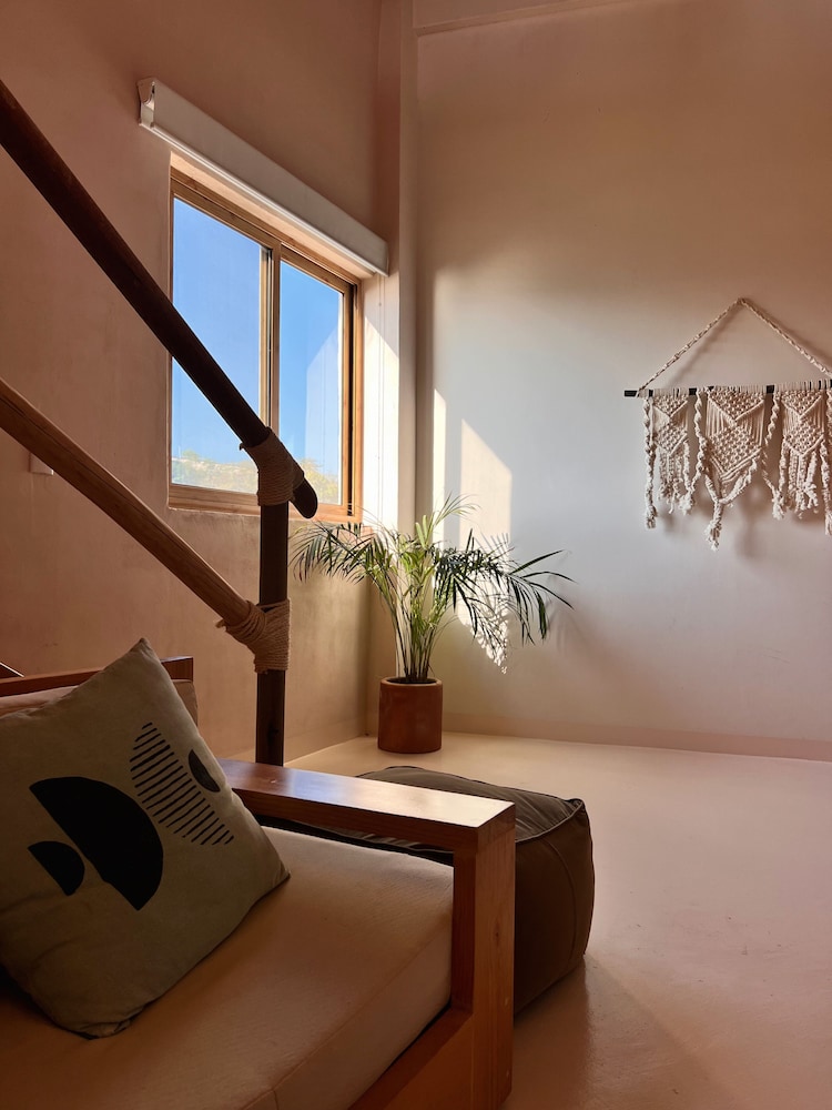 Xeno Hotel Boutique