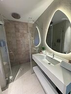 Allenbeach TLV- Apt Hotel-Adults only