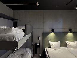 Playhotel