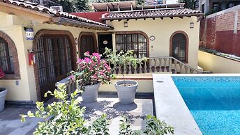 Victoria Suites