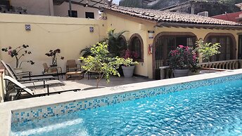 Victoria Suites
