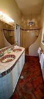 Victoria Suites