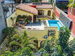 Victoria Suites