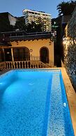 Victoria Suites