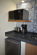 Victoria Suites