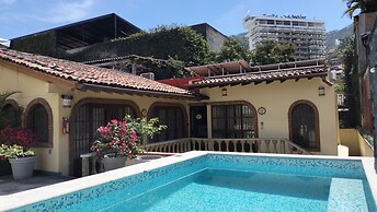 Victoria Suites