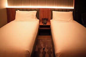 Aglow Hotel Harbor Bay Batam