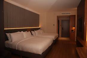 Aglow Hotel Harbor Bay Batam