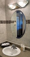 Sunshine Coast Resort Hotel & Marina