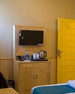 Ghar Bar Boutique Stay & Cafe
