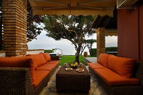 Seaduced Beachfront Villa by Corfuescape