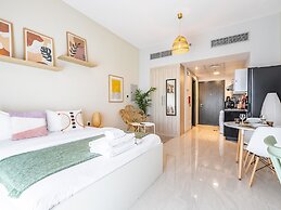 Charming Studio Escape With City View