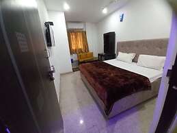 Goroomgo Metro Regency Lucknow