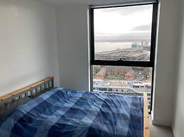 Stunning 3-bed, 3-bath Apartment in Southampton