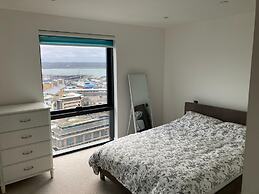 Stunning 3-bed, 3-bath Apartment in Southampton