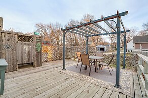 Clear Lake Vacation Rental: Walk to City Beach!