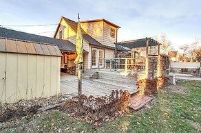 Clear Lake Vacation Rental: Walk to City Beach!