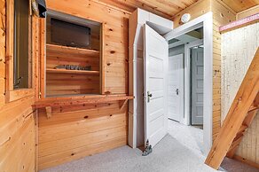 Clear Lake Vacation Rental: Walk to City Beach!