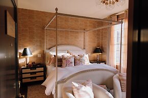 The Scotsman Hotel