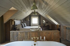 THE PIG at Harlyn Bay - Cornwall