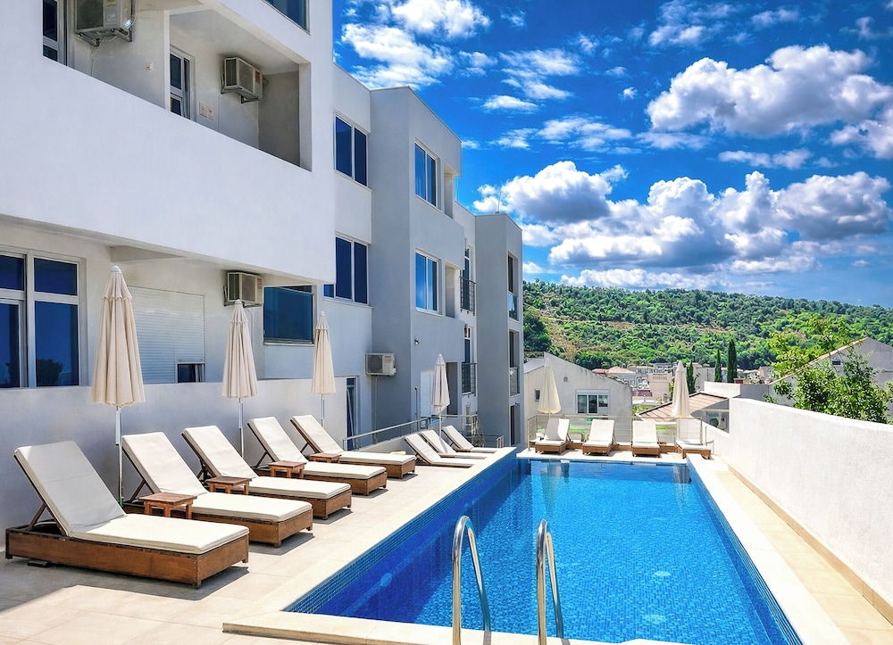 Limunada Apartments