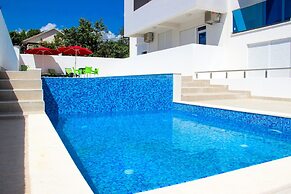Limunada Apartments
