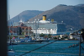 Centro Y Mar