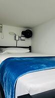 Kromatic Hostel