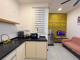 Neu Suites By Serenity Vacation Homes