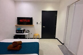 Neu Suites By Serenity Vacation Homes