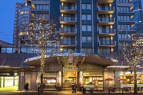 Chic 2BR Suite Vancouver West Downtown