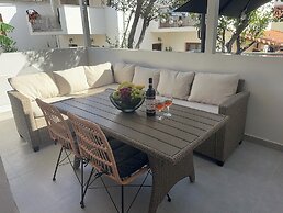 Avres Apartments