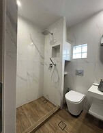 Avres Apartments