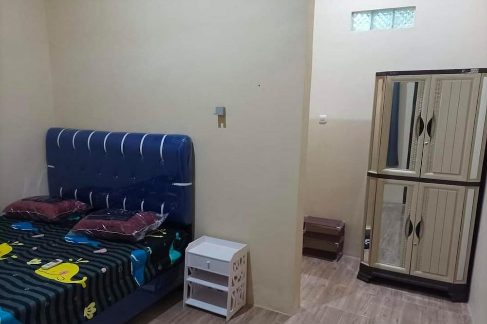 Hotel O Ayna Kost Syariah
