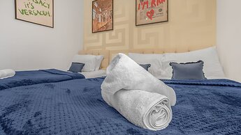 2 Bed Apt Sleeps 7 - Arcade Machine, Wifi, Central
