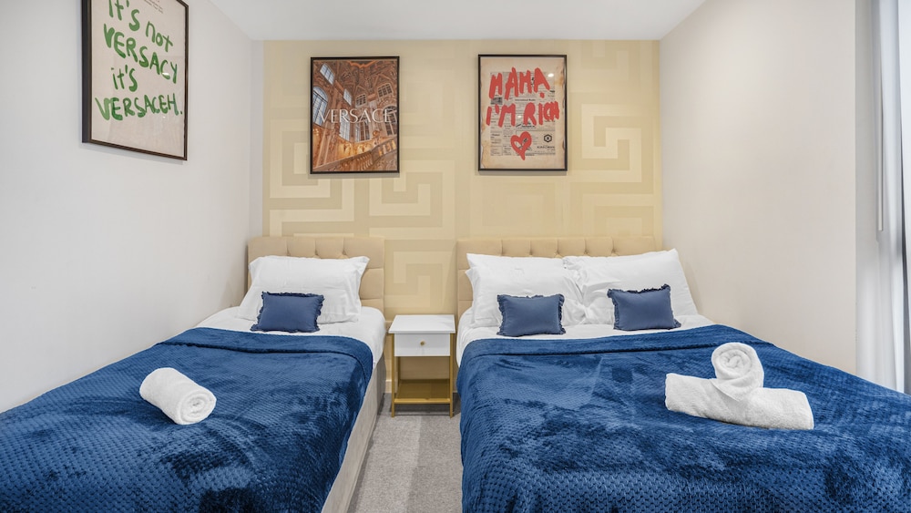 2 Bed Apt Sleeps 7 - Arcade Machine, Wifi, Central